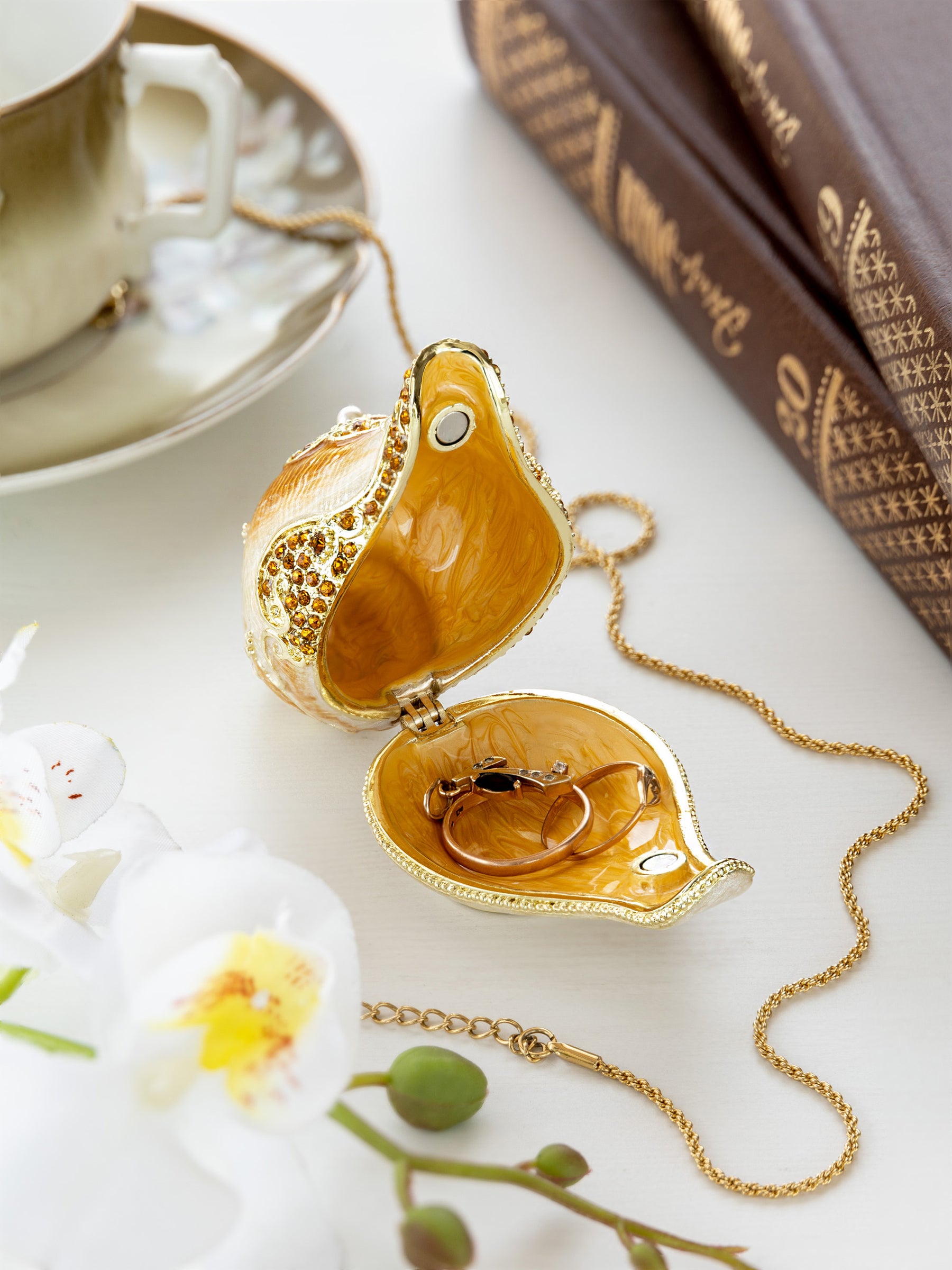 Elegant Gold & Crystal Seashell Trinket Box