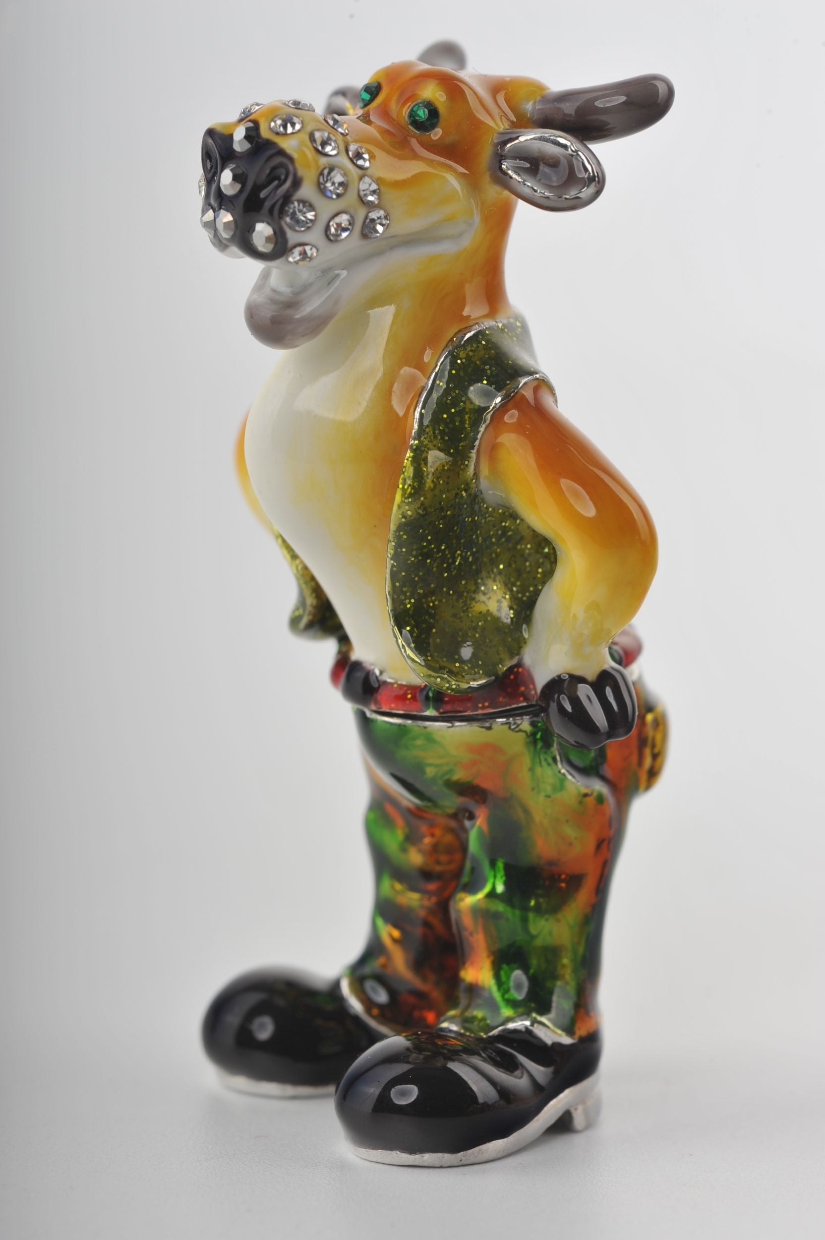 Keren Kopal Standing Bull with Green Pants