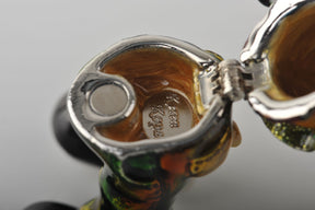 Keren Kopal Standing Bull with Green Pants