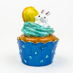 Keren Kopal Rabbit on Cupcake