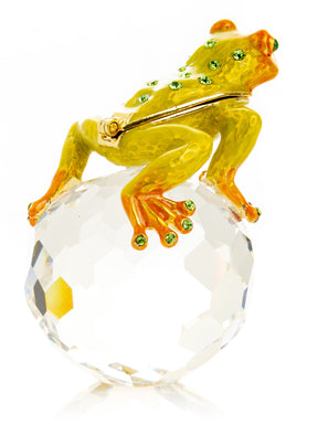 Keren Kopal Frog on Crystal