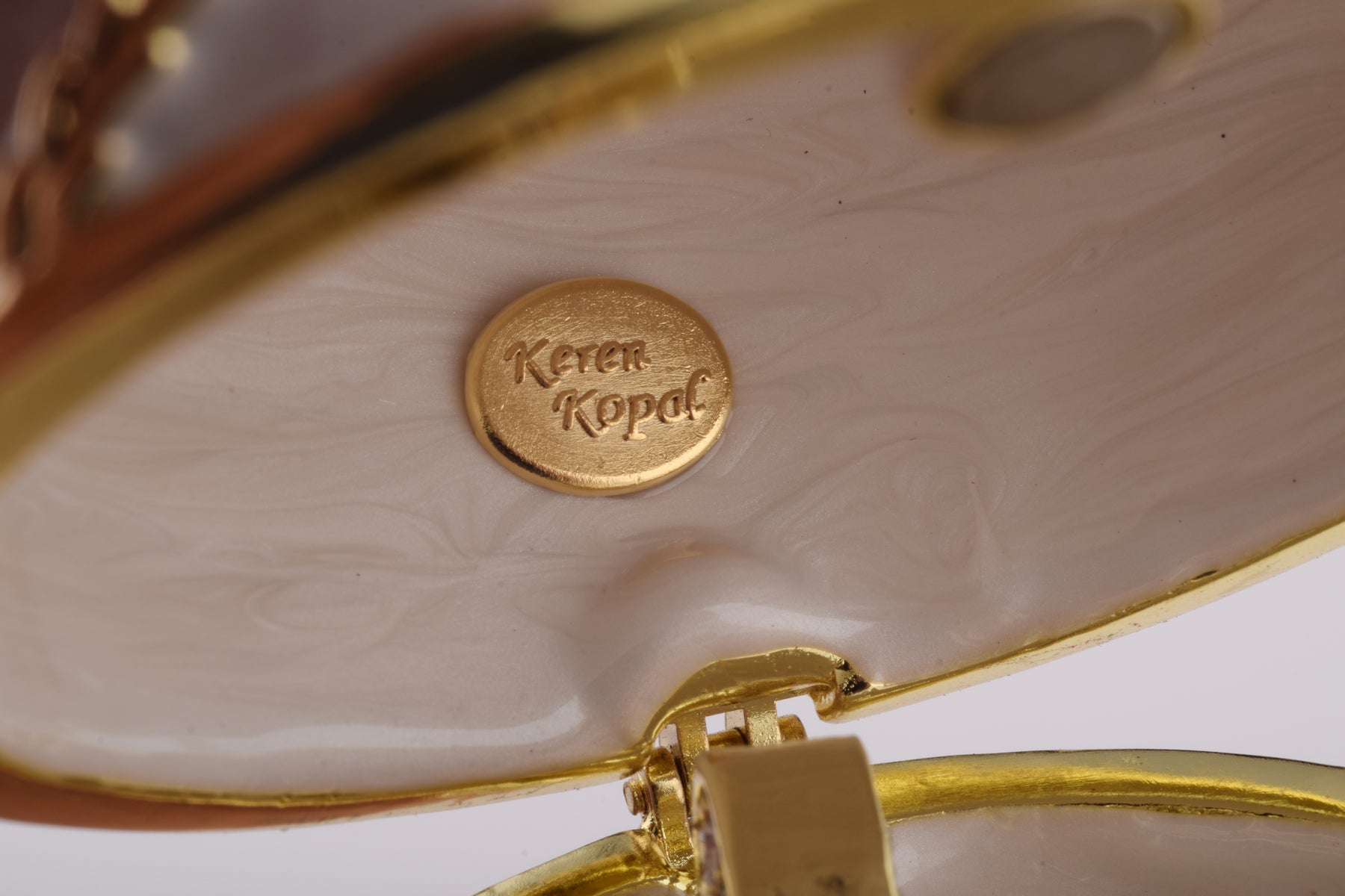 Keren Kopal White Egg with Flowers & Harp