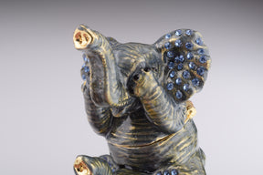 Keren Kopal Three Elephants