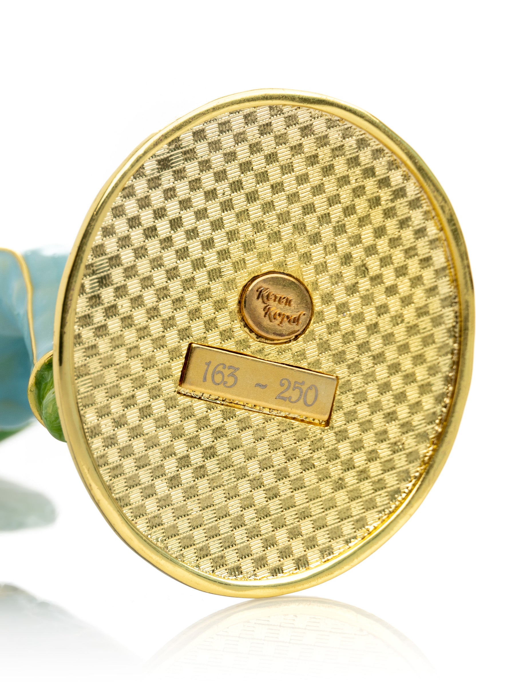 Keren Kopal Frog Playing Golf