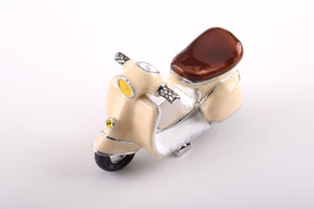 Keren Kopal Beige Vespa  84.00